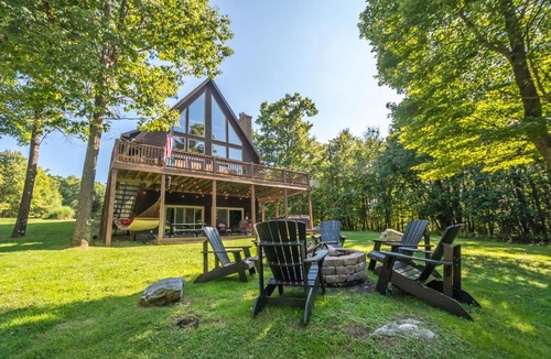 Mountainside House | Lucky 12