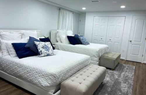 Colesville House | Lux Family Xcape with HotTub Fireplace Deck BBQ