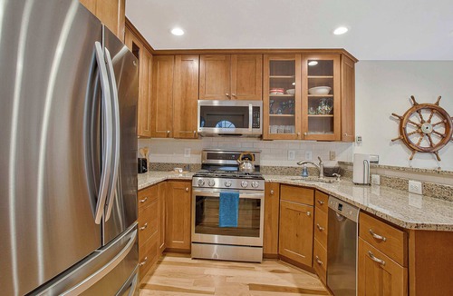 Historic District House | Luxe Row Home Steps to USNA Gate 3!