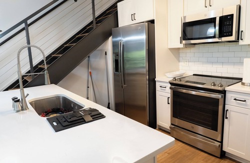 Atlantic Station Area Condo | Luxurious 2 Bedroom Loft @ Atlantic Station, Atlanta Midtown