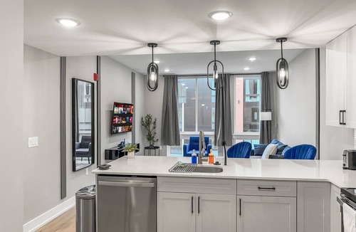 Northern Liberties Apartment | Luxury 2BD | 4 Beds | Northern Liberties