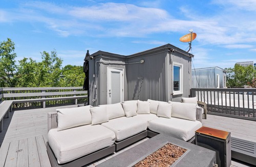 Castleberry Hill Condo | Luxury 2BR Condo on Peters St - Walk to FIFA & Mercedes-Benz Stadium