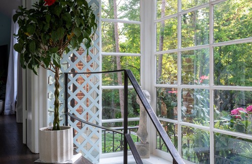 Charlottesville House | Luxury 3-bedroom House at UVA - Outdoor Fireplace