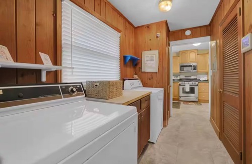 East Cobb Cabin | Luxury 3-bedroom cabin in tranquil East Cobb