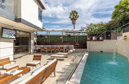 Hollywood Hills West Villa | Luxury 5BR Sunset Plaza Villa, Pool, Spa, Sauna & Tennis