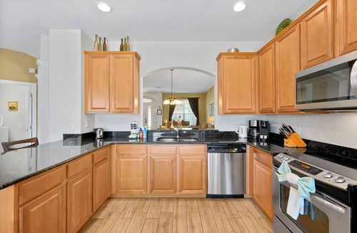 Windsor Hills Villa | Luxury 6BR Windsor Hills, Private Pool & Spa, A/C Game Room, Near Disney