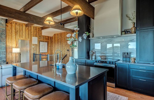 Beech Mountain Ski Chalet | Luxury Beech Mountain Chalet Views Hot Tub Sauna Game Loft Sleeps 20