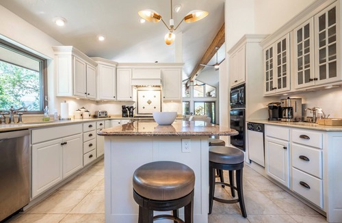 Kissing Camels House | Luxury Living in Kissing Camels