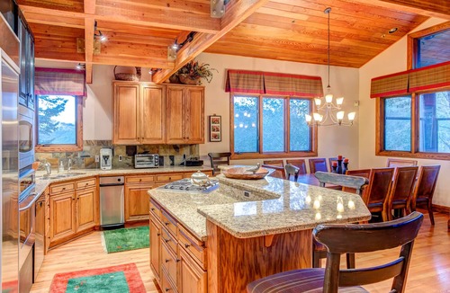 Deer Valley House | Luxury ski-in/ski-out in lower DV, RARE FIND! Gorgeous views from privat hot tub