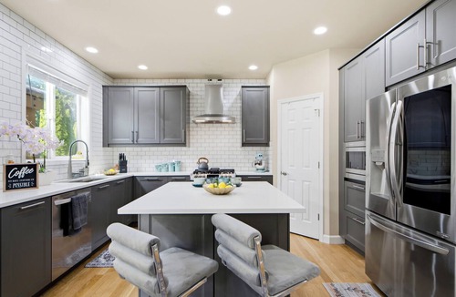Paine Field-Lake Stickney House | LW7: Spacious 5-bedroom house in serene Lynnwood with AC