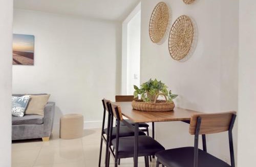 Coral Way House | Miami Blue Oasis l 2BR with free parking