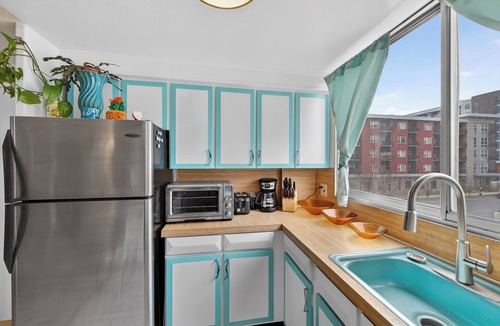 Hale Condo | Mile High Mid-Century Oasis, Light-Filled Central Denver Walkable Neighborhood!