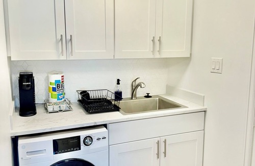 Aurora Apartment | Minimalist Private Suite with Yard Near UC Health & Anschutz