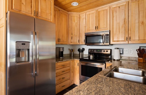 Park City Condo | Modern 2 floor condo with all the amenities, close to Canyons Village, Sleeps 6