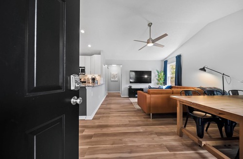 Columbus House | Modern 3 bed,2 full bath Escape w/Game Room and Huge Fenced Yard