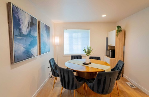 Olympic Hills House | Modern 3BR - Rare AC in Seattle - Family-Friendly
