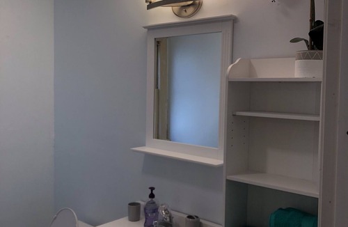 Seward Place Apartment | Modern-Bohemian quarters - King Bed-Washer/Dryer