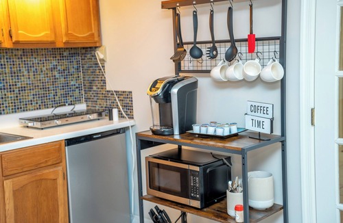 Wheaton-Glenmont House | Modern Cozy Silver Spring Getaway Basement Guesthouse - Close to DC