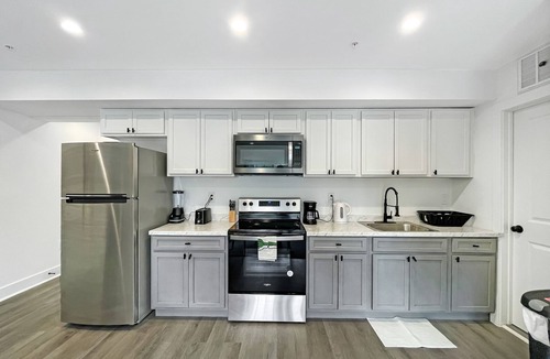 Petworth Bed & Breakfast | Modern & Luxury Unit | In-House Services