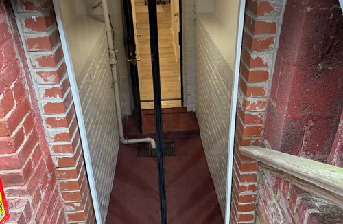 Kingman Park Apartment | Modern Private Suite Near Capitol Hill & RFK. private entrance