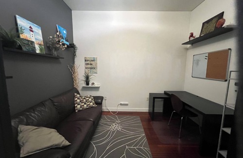 Pearl District Condo | Modern, Walkable 2BR/2B condo in Pearl District, Portland w/AC, Wifi, Smart TV