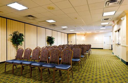 Frederick Hotel | Motel 6-Frederick, MD - Fort Detrick