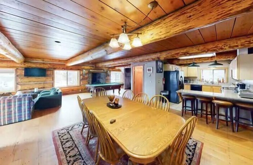Wildernest House | Mountain Basecamp | Hot Tub + Pool Table