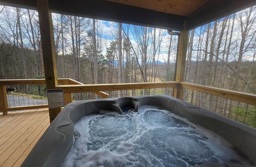Whittier Cabin | Mountain Due | Cozy, Private & Perfectly Located