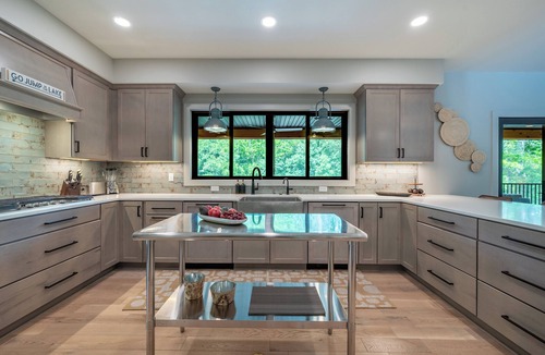 Pulaski House | Mountain Lakefront 4 bedroom house with wrap around screen porch, hot tub