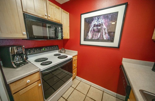 Mountain House Condo | Mountain Summer Retreat | Walk to Snake River
