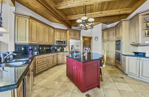 Warrior's Mark West Ski Chalet | Mountain Views & Private Hot Tub Near Peak 10