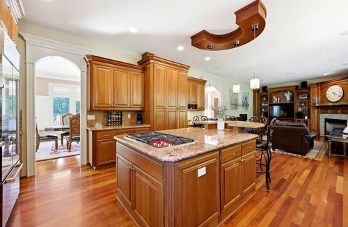 Sunnyside House | Mt Scott Forest Estate— Theater, Sauna, Game Room, Firepit, 15 Min PDX, Sleeps 9