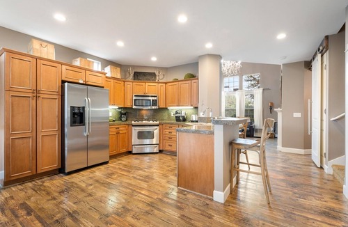 Southern Crossing House | New! Bend River District Stay | Hot Tub | Walk to Dining & Trails