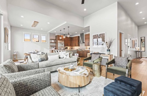 Hideout House | NEW! Breathtaking Views from Every Room/Fireplace