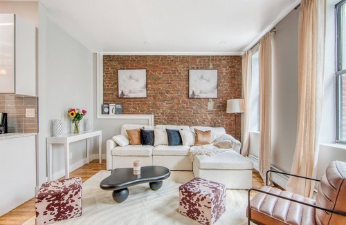 Port Morris Apartment | ✨ New Luxe 2BR 2BA – King Bed, Fast Wi-Fi, 15 Mins to Times Square
