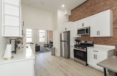 Downtown Cincinnati Apartment | NEW Studio - Steps from Dining, Coffee & City Life
