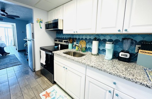 Myrtle Beach Condo | 💎NEWLY REMODELED! ISLAND TIME Honeymoon Suite Direct Oceanfront King Luxury