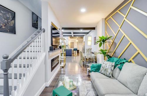 Downtown Baltimore House | Newly Renovated Abode w/Patio in Baltimore!