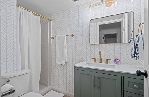 Lake Grove Apartment | Newly Renovated Basement Oasis within 5 Star VRBO Lake Oswego Home