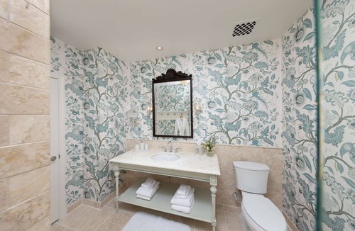 Duck Hotel | Ocean View King + Restaurants & Pool + Spa
