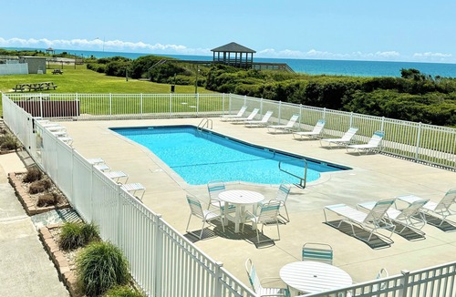 Atlantic Beach Condo | OCEANFRONT DUNESCAPE VIEW Direct Beach Access Kitchen Pool WiFi