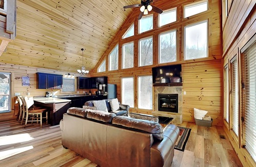 Gatlinburg Cabin | Overlooking Adventure by Jackson Mountain Rentals