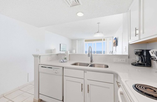 Atlantic Beach Condo | Panoramic Ocean Views-2BR Corner Unit-Oceanfront Pools/Hot tubs