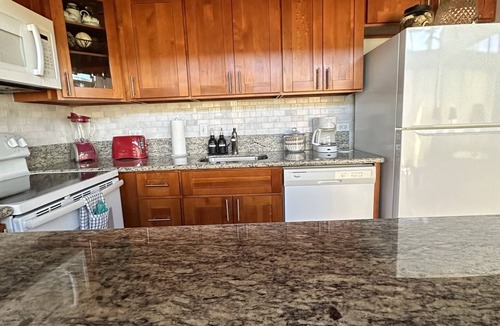 Kihei Condo | PARADISE IS CALLING-Oceanview Family Size-Resort Zoned-King Beds-No Cleaning Fee
