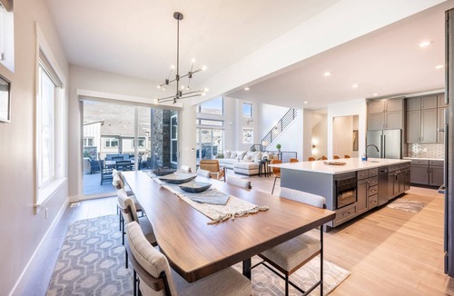 Deer Mountain House | Park City Vacation, Deer Valley East | 10 Minutes to Gondola | Private Hot Tub, Private Garage