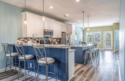 North Carolina Coast House | Park once, walk everywhere. Beach, restaurants, boardwalk & coffee. Easy living.