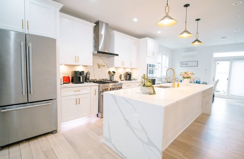 Park View House | Park View 4BR Gem: Rooftop, Garage & Metro Walk