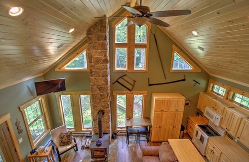 Oakland Cabin | Peaceful 2-bedroom cabin in charming Oakland perfect for relaxing getaway