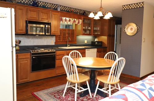 Glade Valley House | Peaceful 3BR 2.5 Bath Home Near Sparta NC & Blue Ridge Parkway Sleeps 6