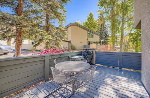Vail House | Peaceful and Inviting Spacious Home, Heated Pool and Hot Tub -Summer Amenities